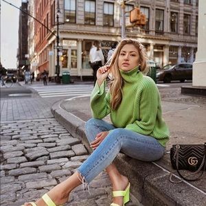 Green Pullover With Belt Sleeve.